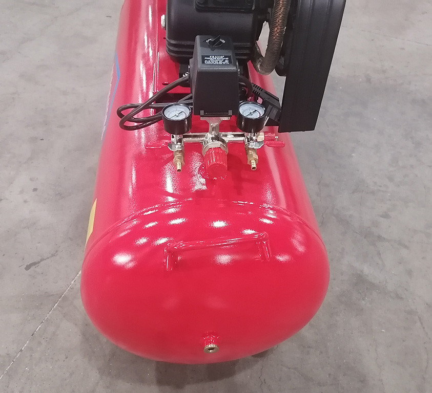 200 lt yağlı kompresör (6)